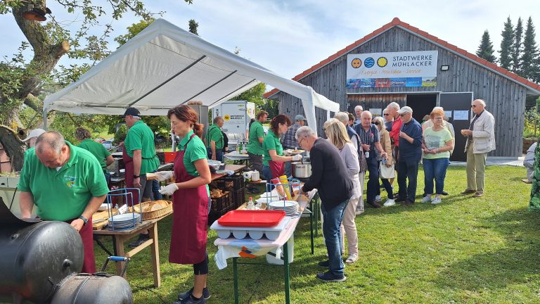 Mehr über den Artikel erfahren Sommerfest 2025 – Ein voller Erfolg bei strahlendem Sonnenschein 🌞🌸